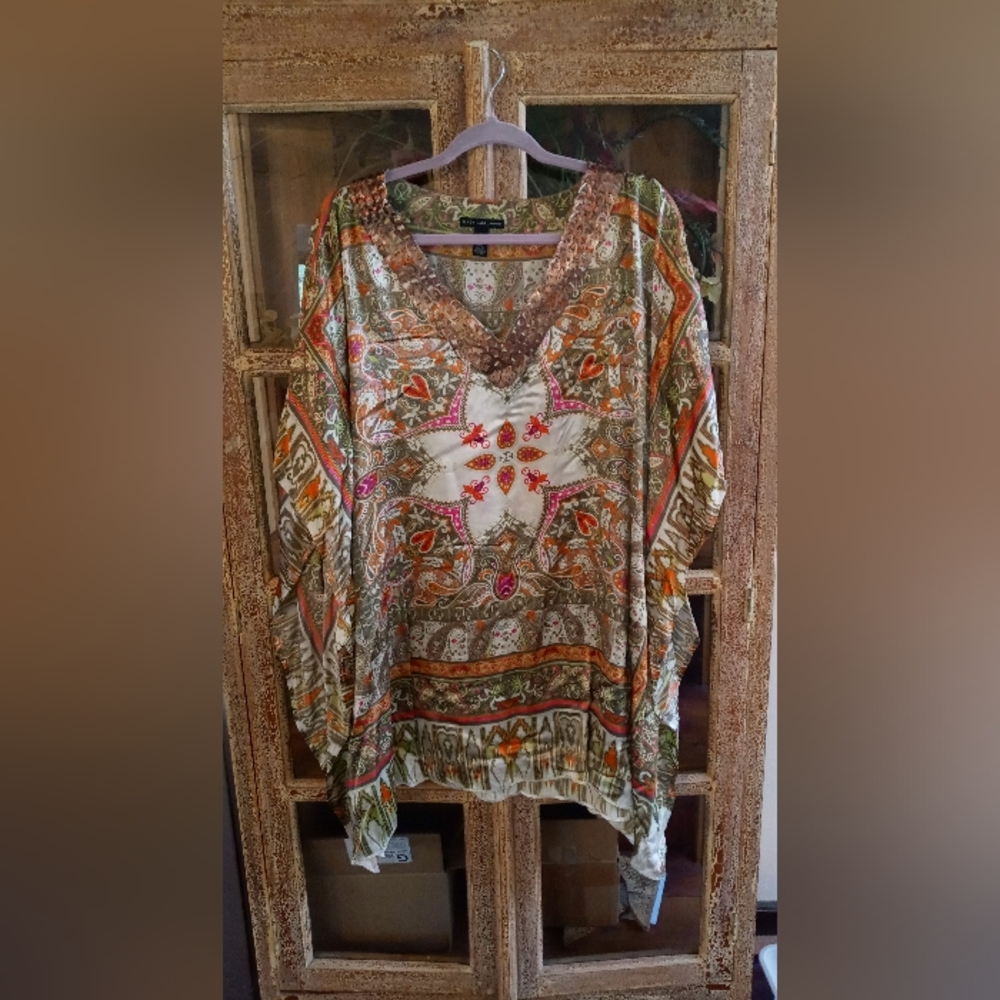 Black Label by Chicos 100% Silk Tunic. Resort.